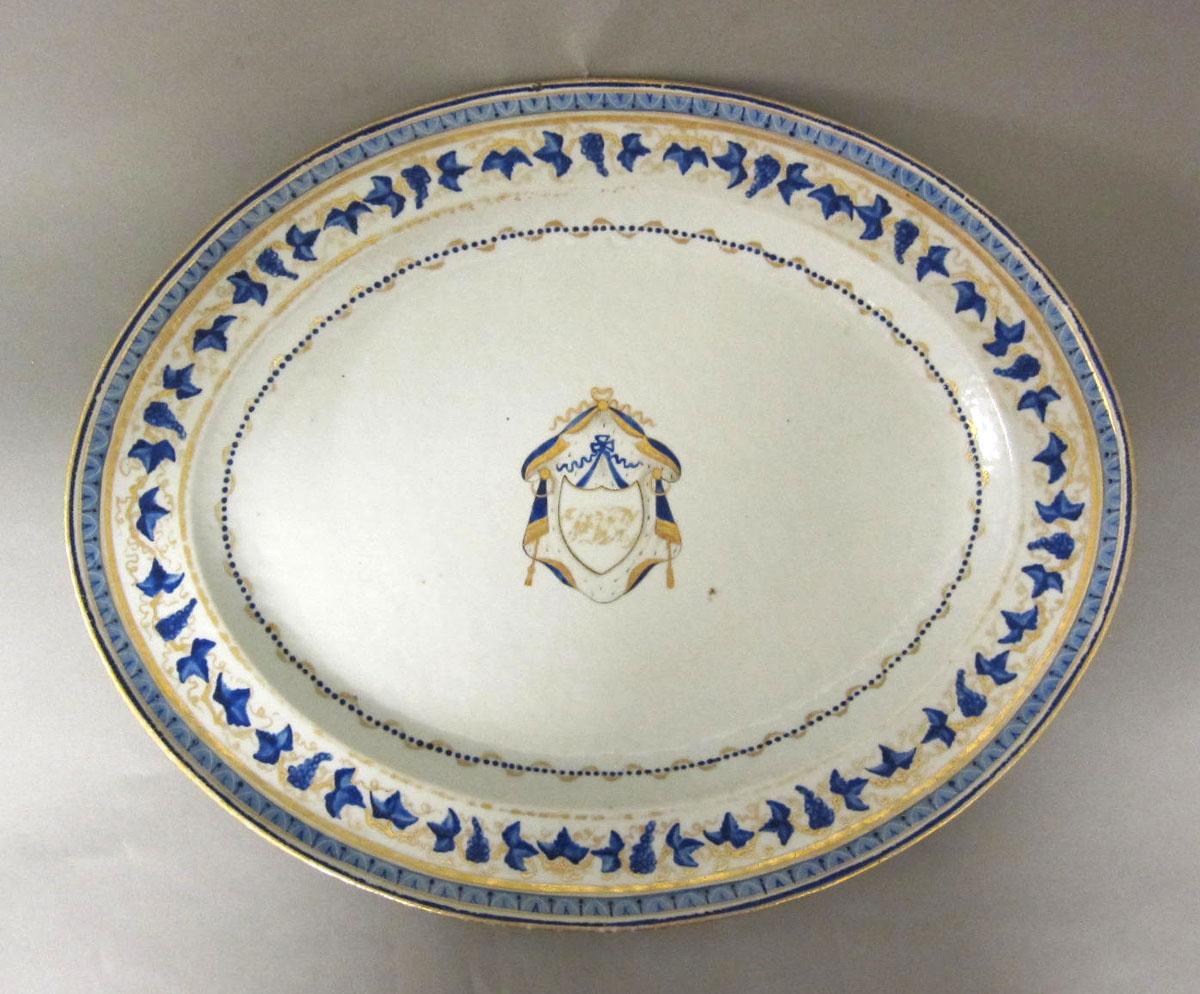 1966.1100.001 Porcelain platter