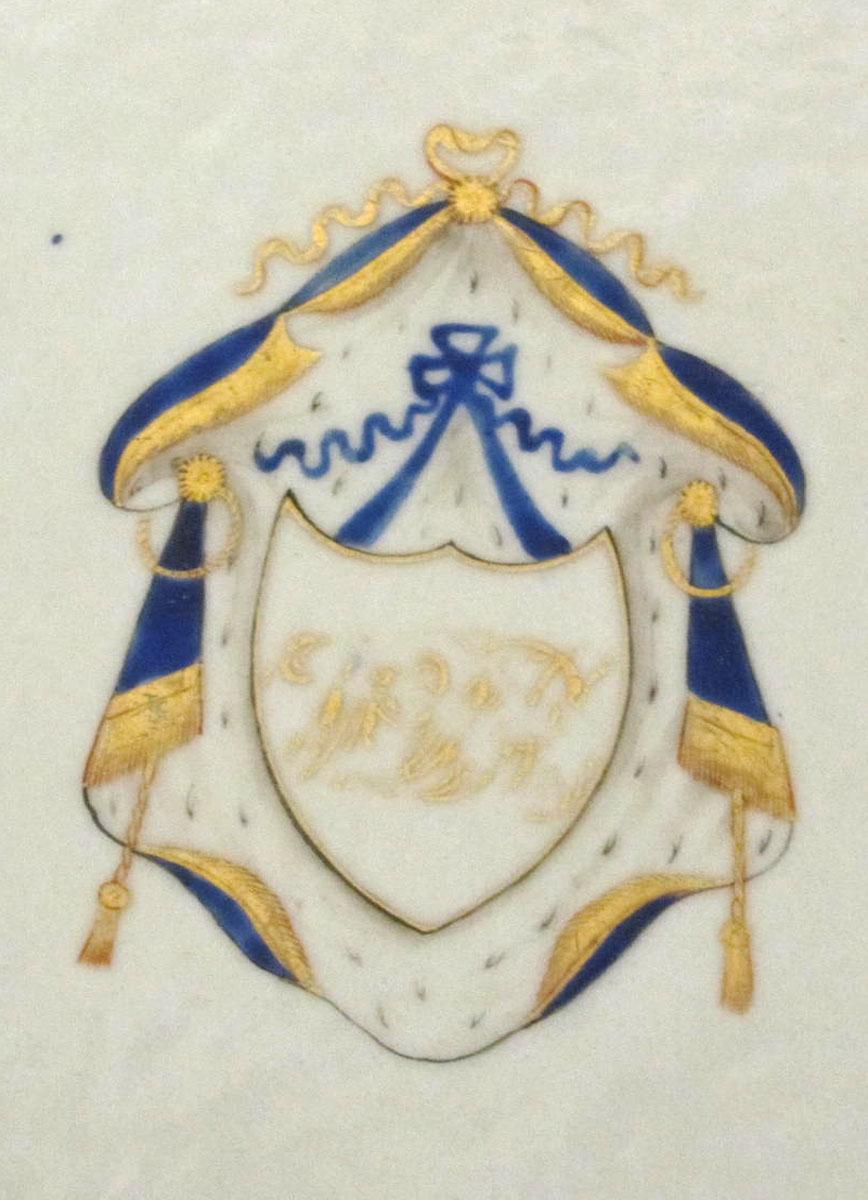 1966.1100.001 Porcelain platter detail