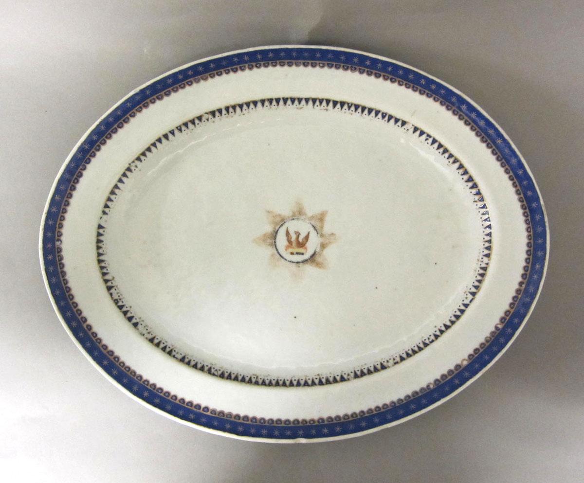 1966.1101.004 Porcelain platter