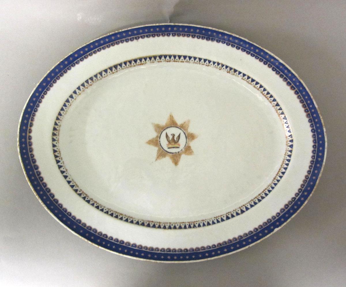 1966.1101.008 Porcelain platter