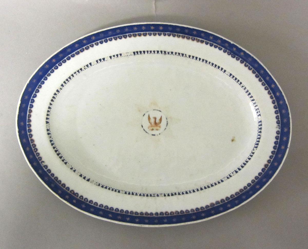 1966.1101.009 Porcelain platter
