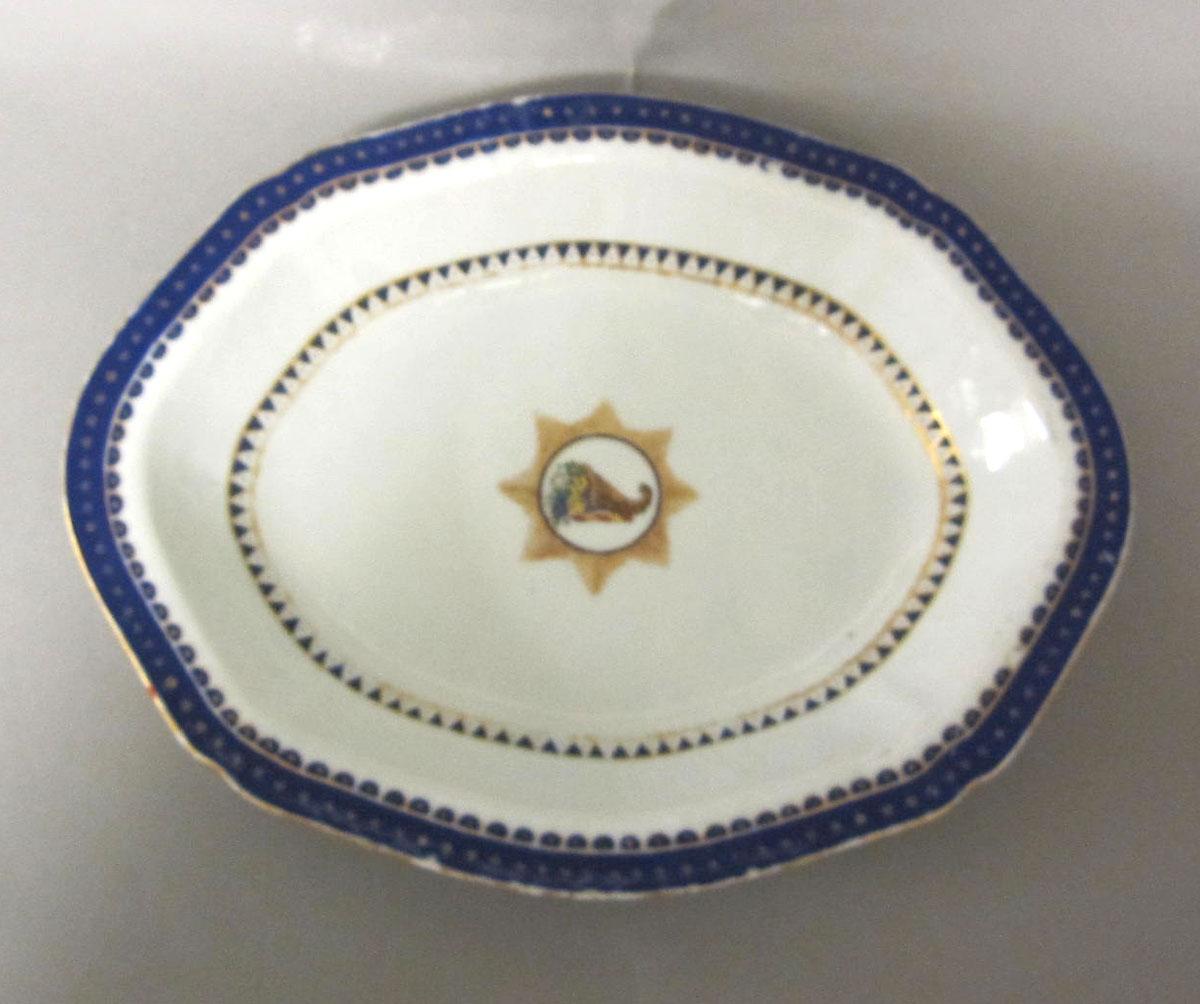 1966.1103.006 Porcelain dish