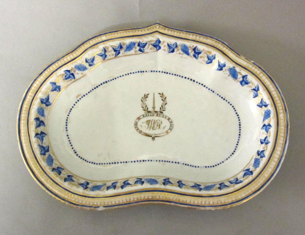 1966.1104.006 Porcelain dish