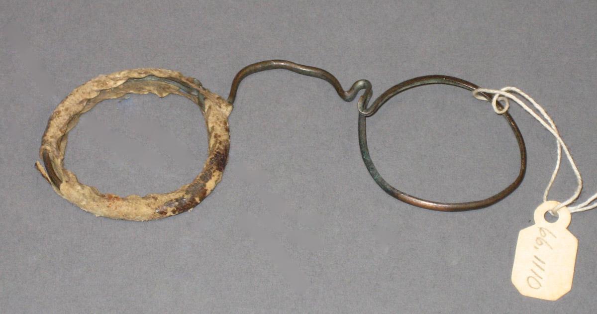 1966.1110 Pince-nez