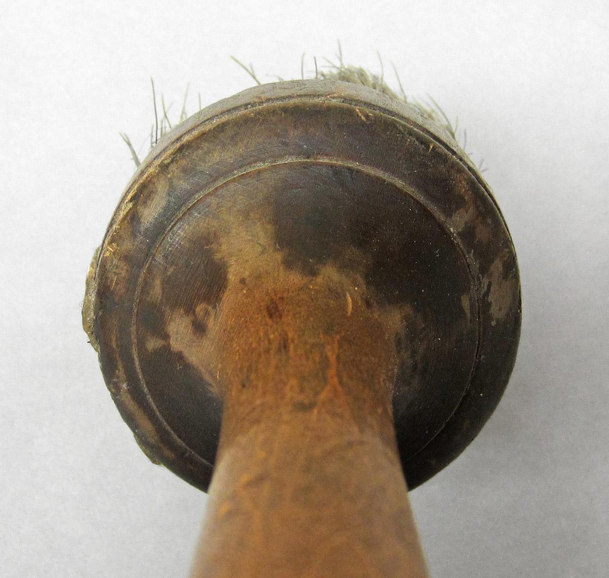 1966.1141, Brush, head back detail