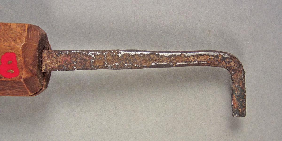 1957.0026.128, Lath tool, blade side 2
