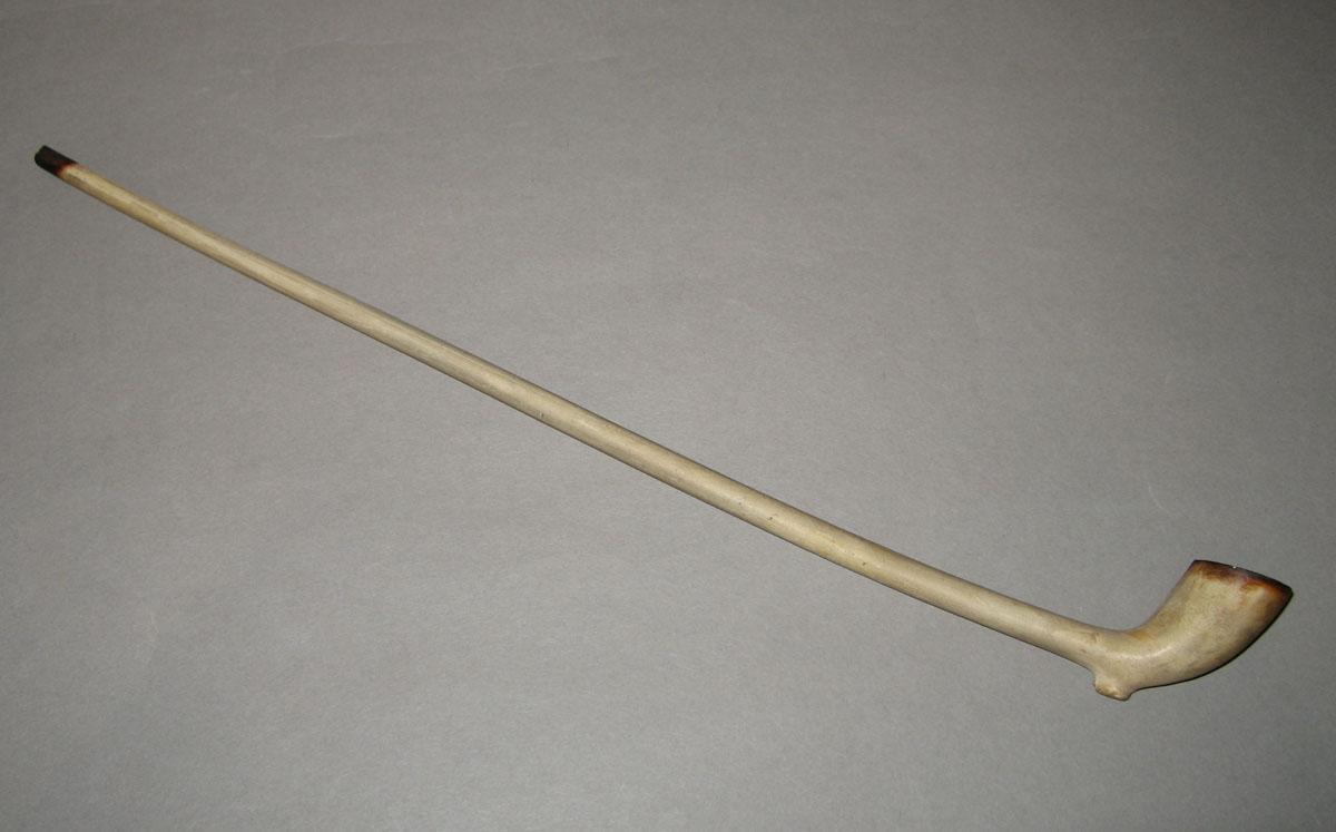 1966.1220.003 Pipe
