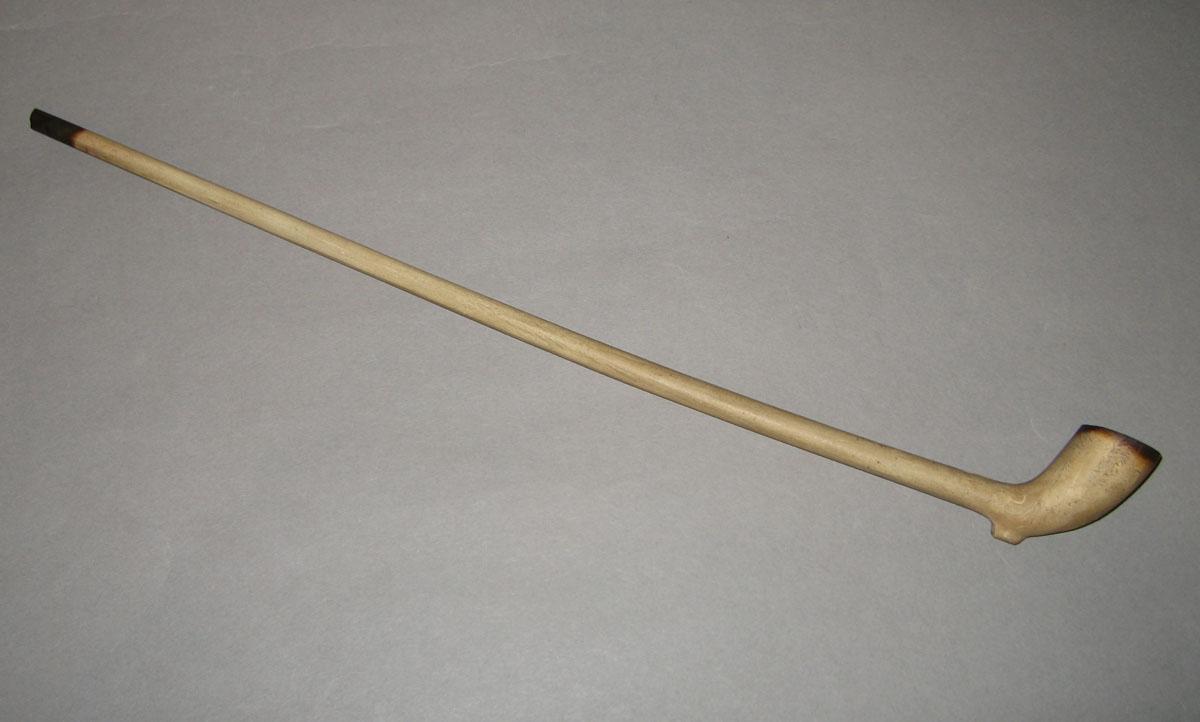 1966.1220.004 Pipe
