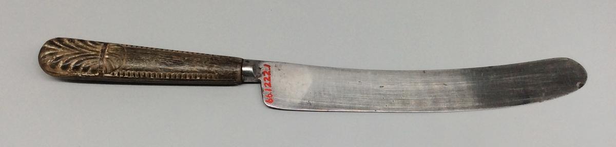 1966.1222.001 Knife, view 2