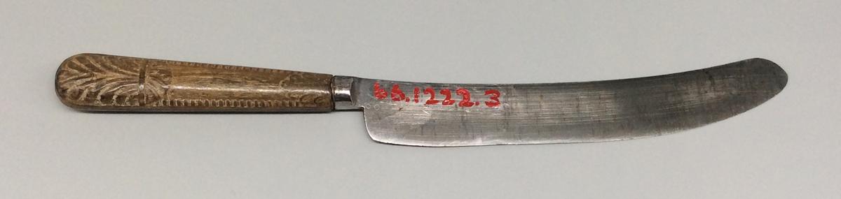 1966.1222.003 Knife, view 2
