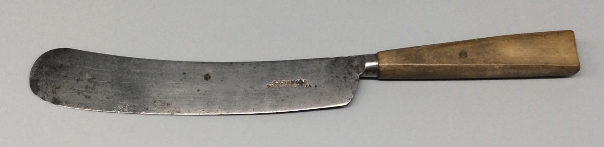 1966.1223.003 Knife, view 1