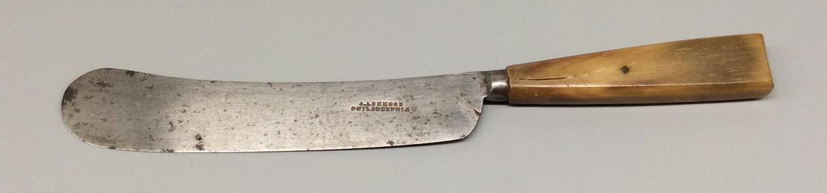 1966.1223.004 Knife, view 1