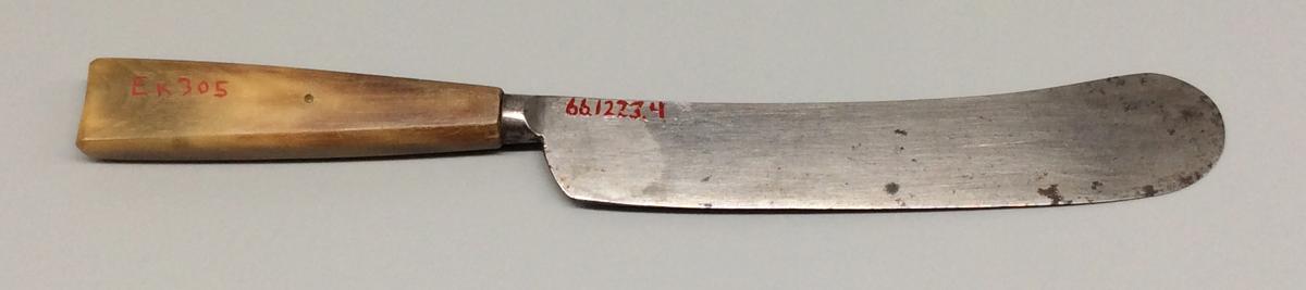 1966.1223.004 Knife, view 2