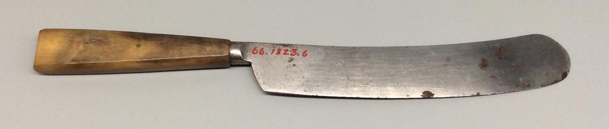 1966.1223.006 Knife, view 2