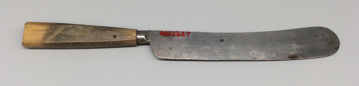 1966.1223.007 Knife, view 2