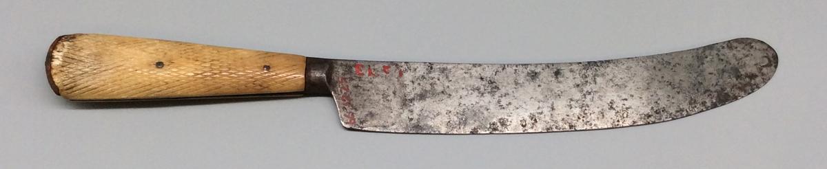 1966.1225 Knife, view 2