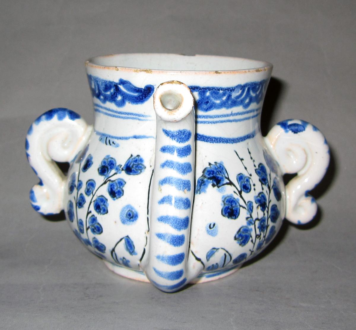 1966.1263 Delft posset pot