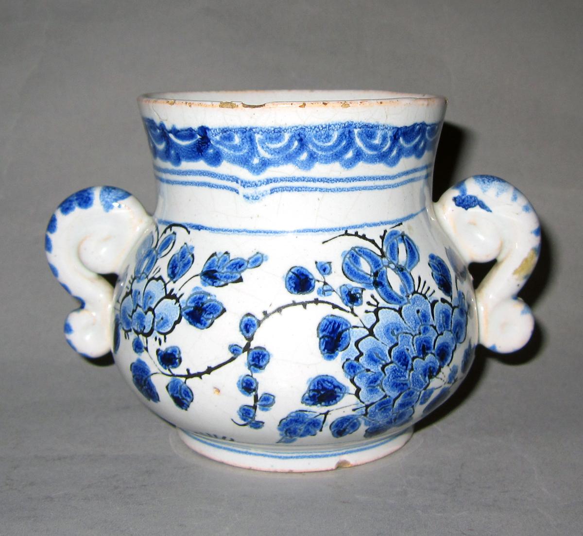 1966.1263 Delft posset pot face 2