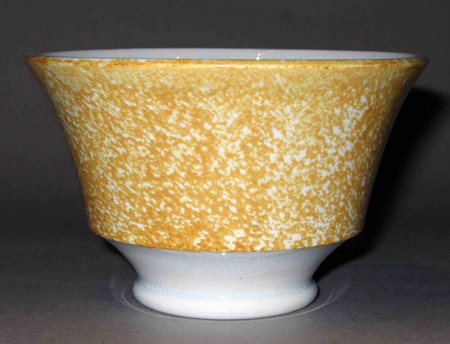 1966.1267.002 Spatterware tea bowl