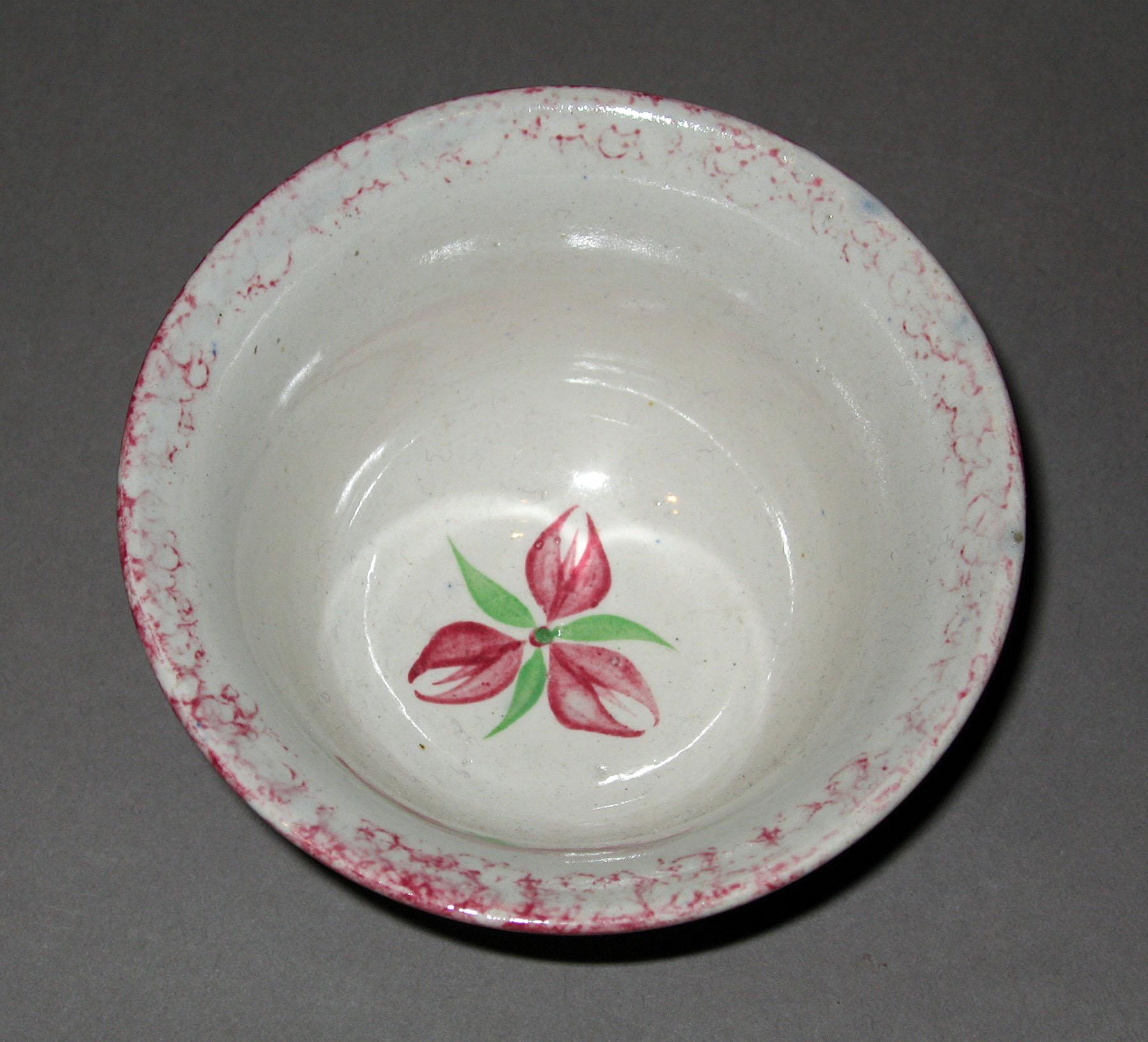 1966.1270.001 Spatterware teabowl