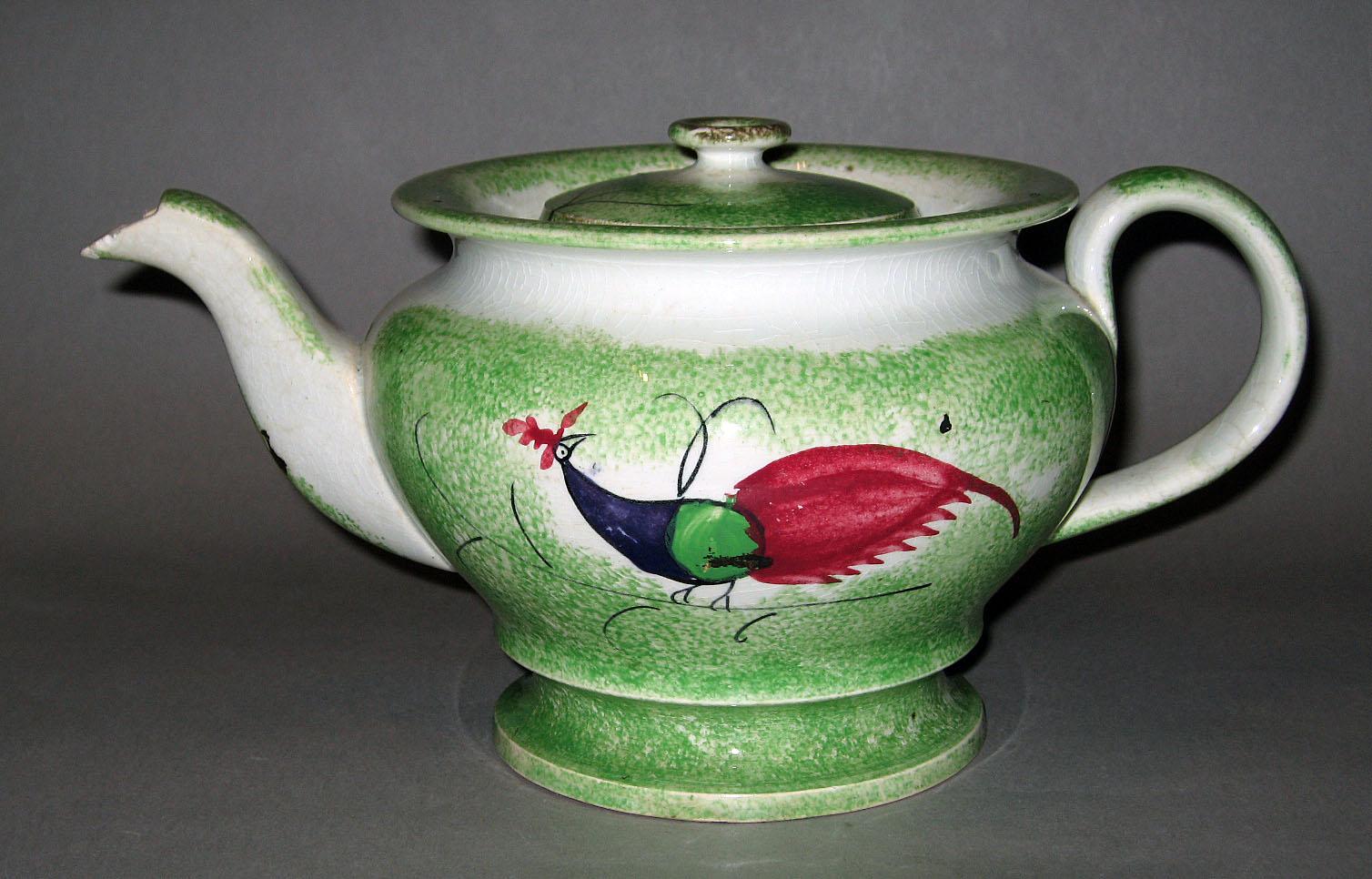 1966.1297.001 Spatterware teapot