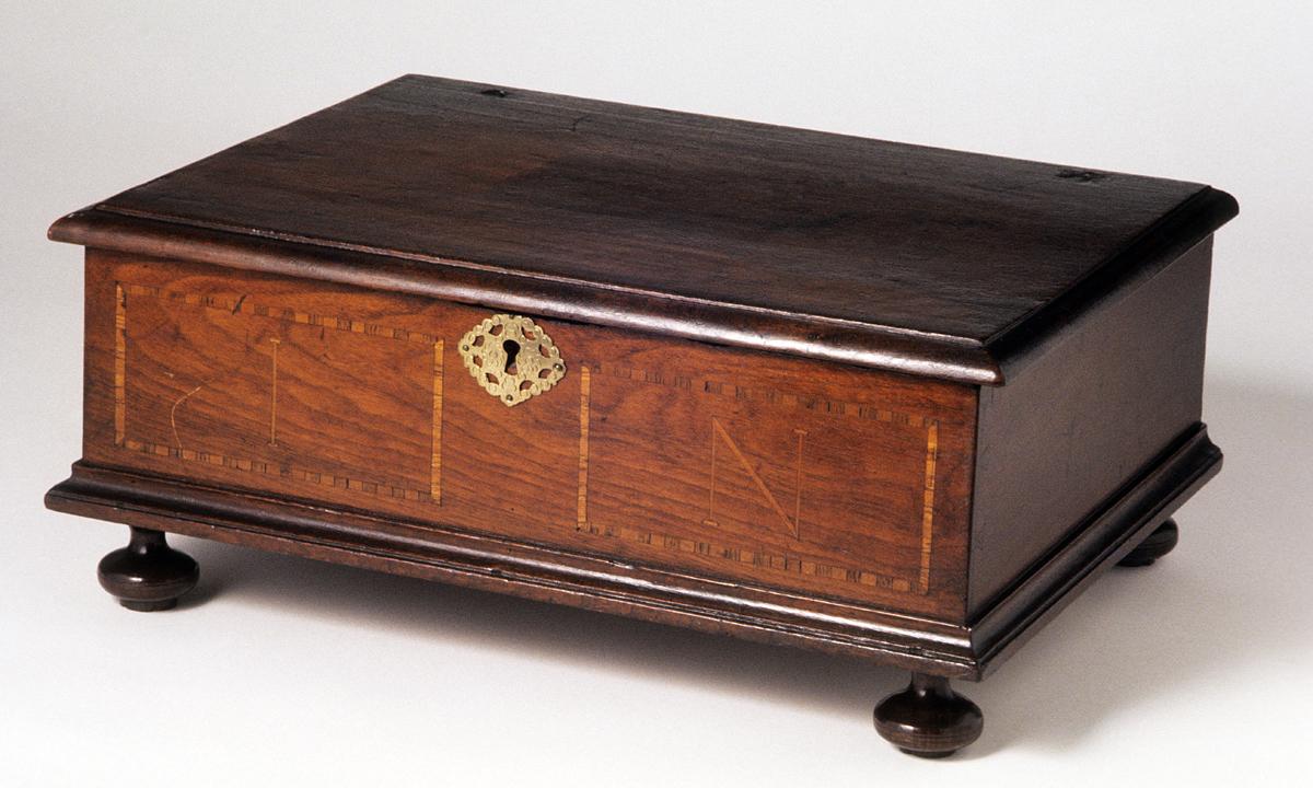 1966.1304 Box