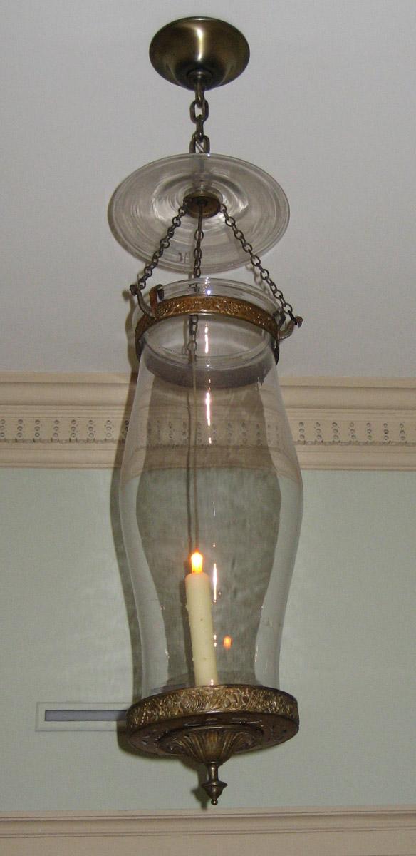 1966.1318 Lamp