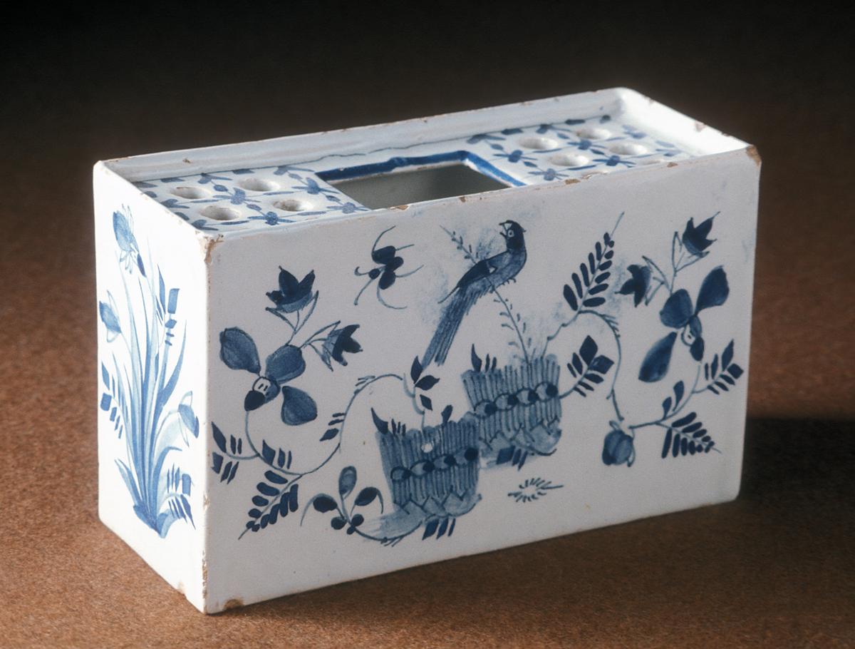 1966.1345 Flower container
