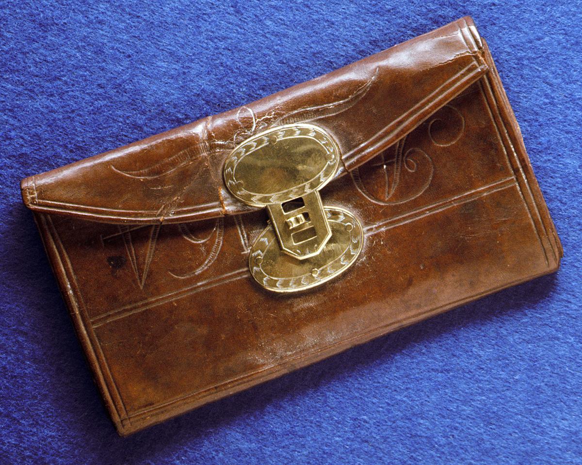 1966.1350 Pocketbook