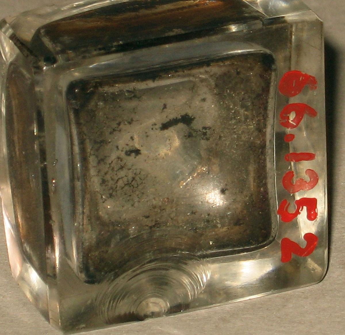 1966.1352 Glass ink bottle (underside)