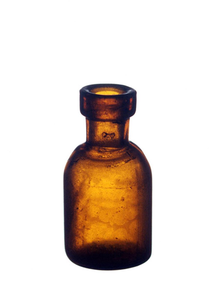 1966.1354 Bottle