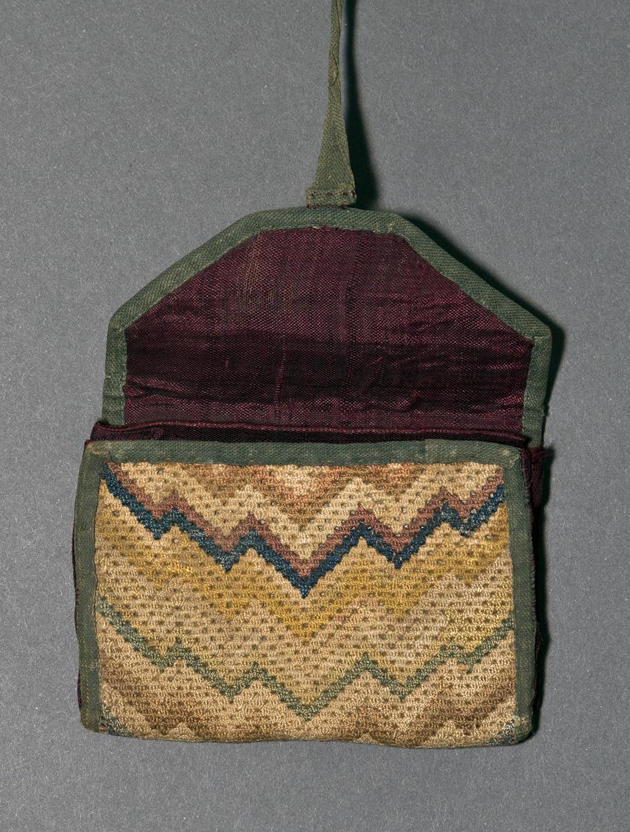 1966.1358 Pocketbook, Inside