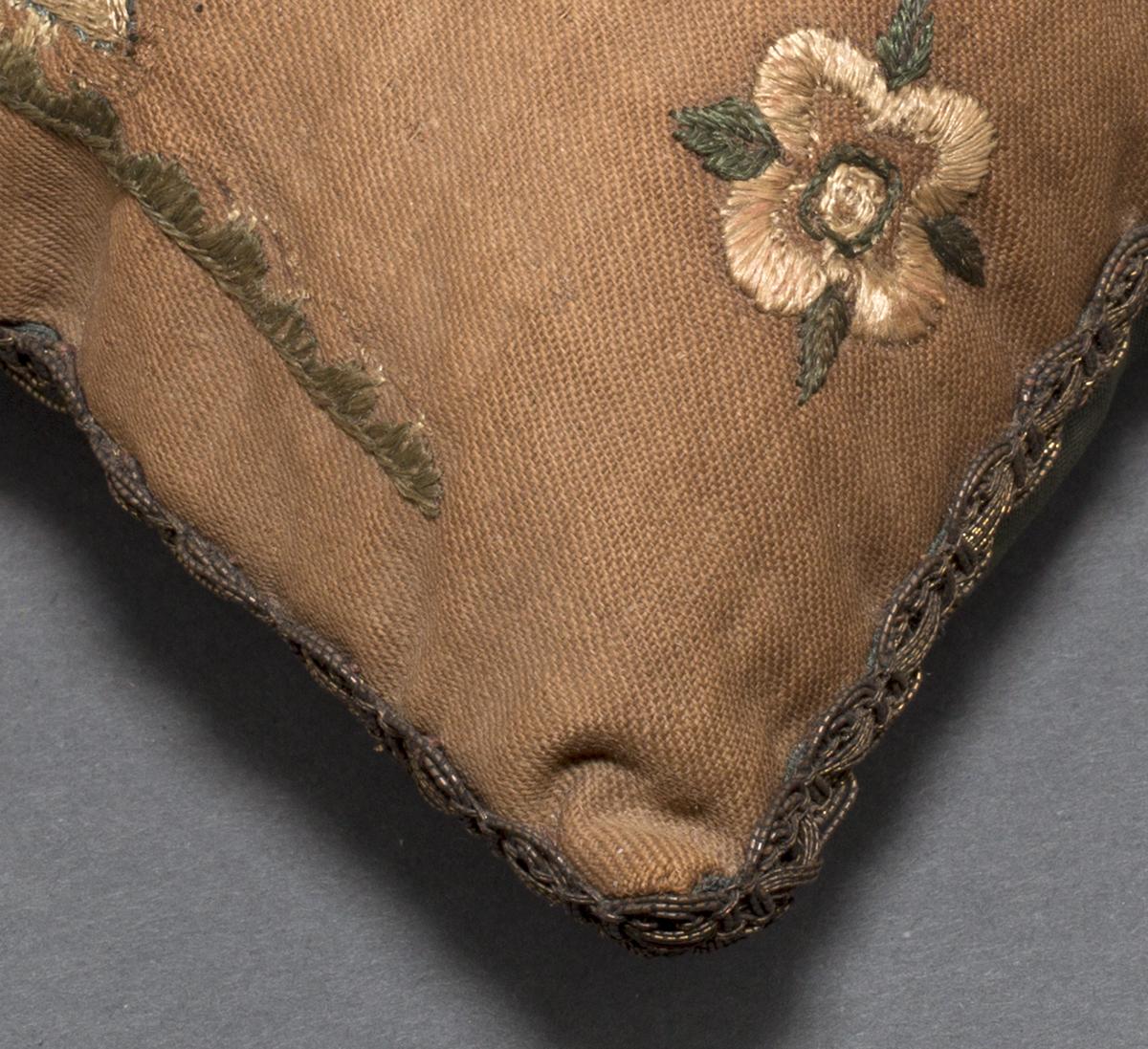 1966.1364 Pincushion, Detail