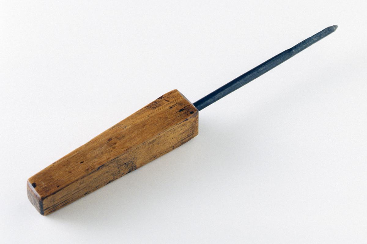 1957.0026.165 Gouge Bit