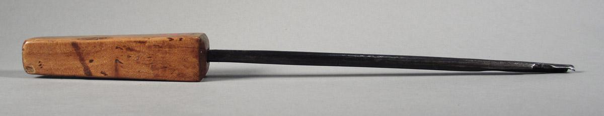 1957.0026.167 Nose bit, side 2