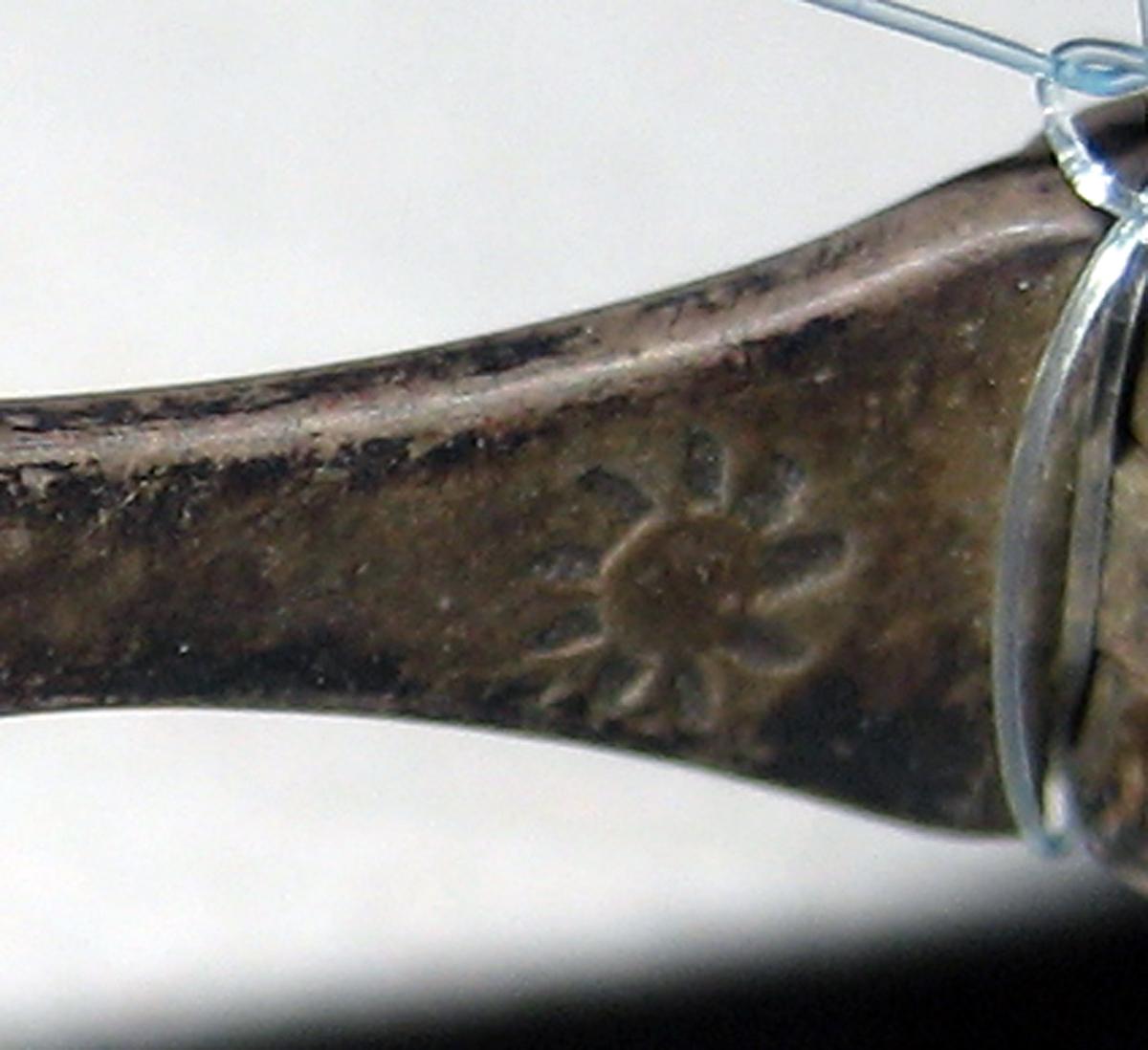 1966.1473 A Silver Spectacles mark 2