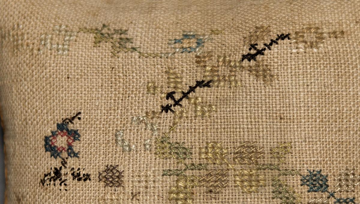 1966.1474 Pincushion, Detail 2