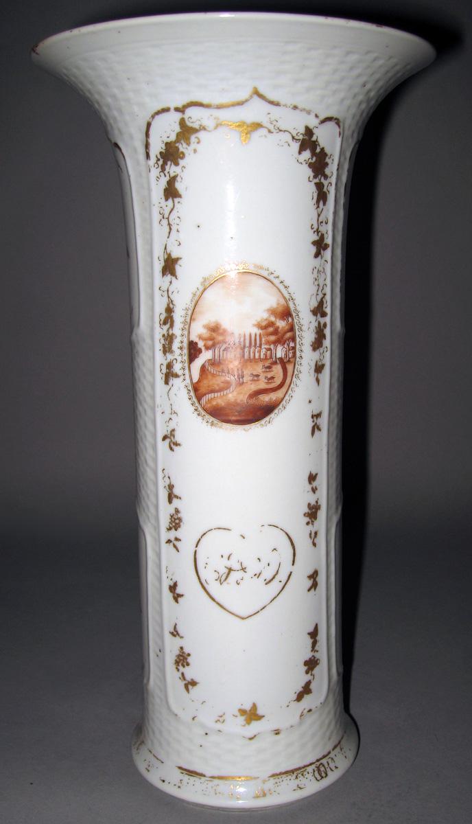 1966.1477.003 Porcelain Vase view 1