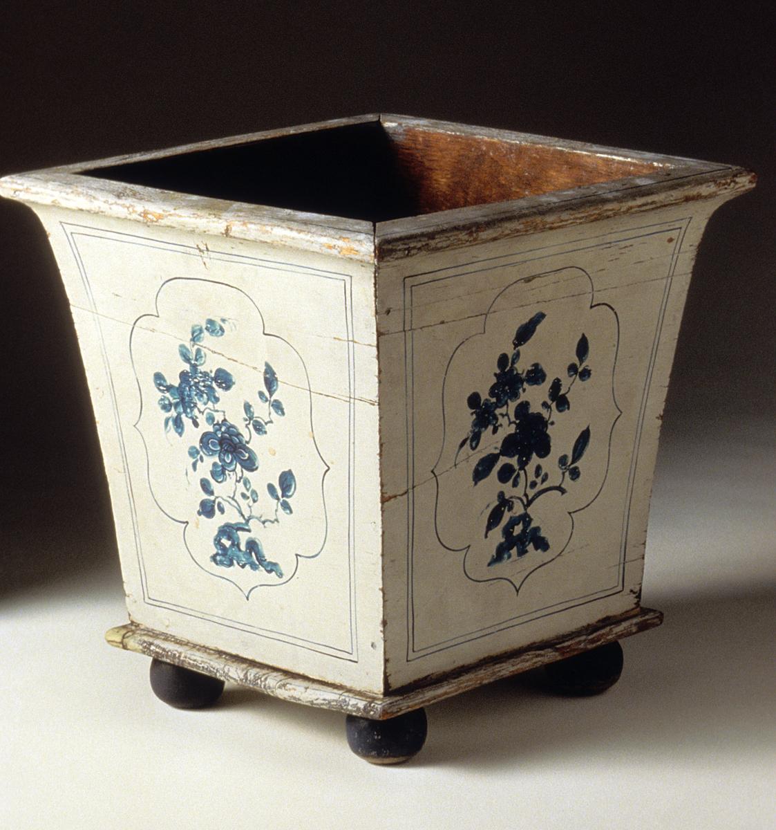 1966.1488.001-.004 Flower Container