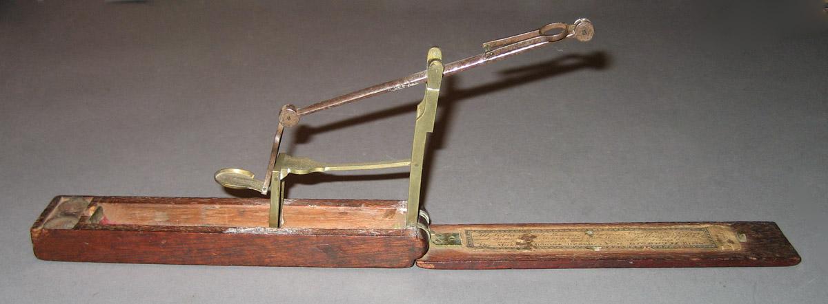 1967.0030 Scale (view 2)