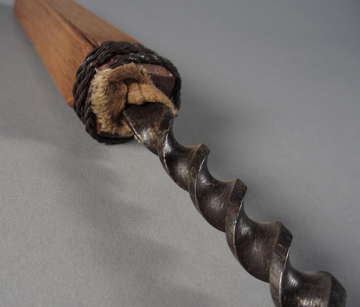 1957.0026.185 Spiral bit, Canvas