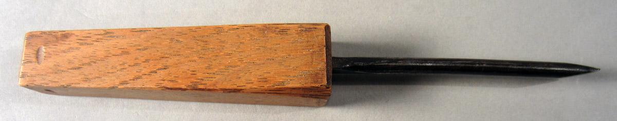 1957.0026.188 Turnscrew, View 2