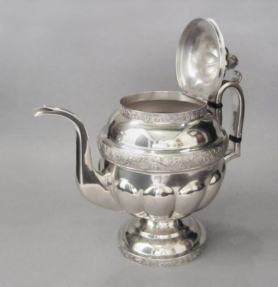 1967.0103.001 Teapot, view 2