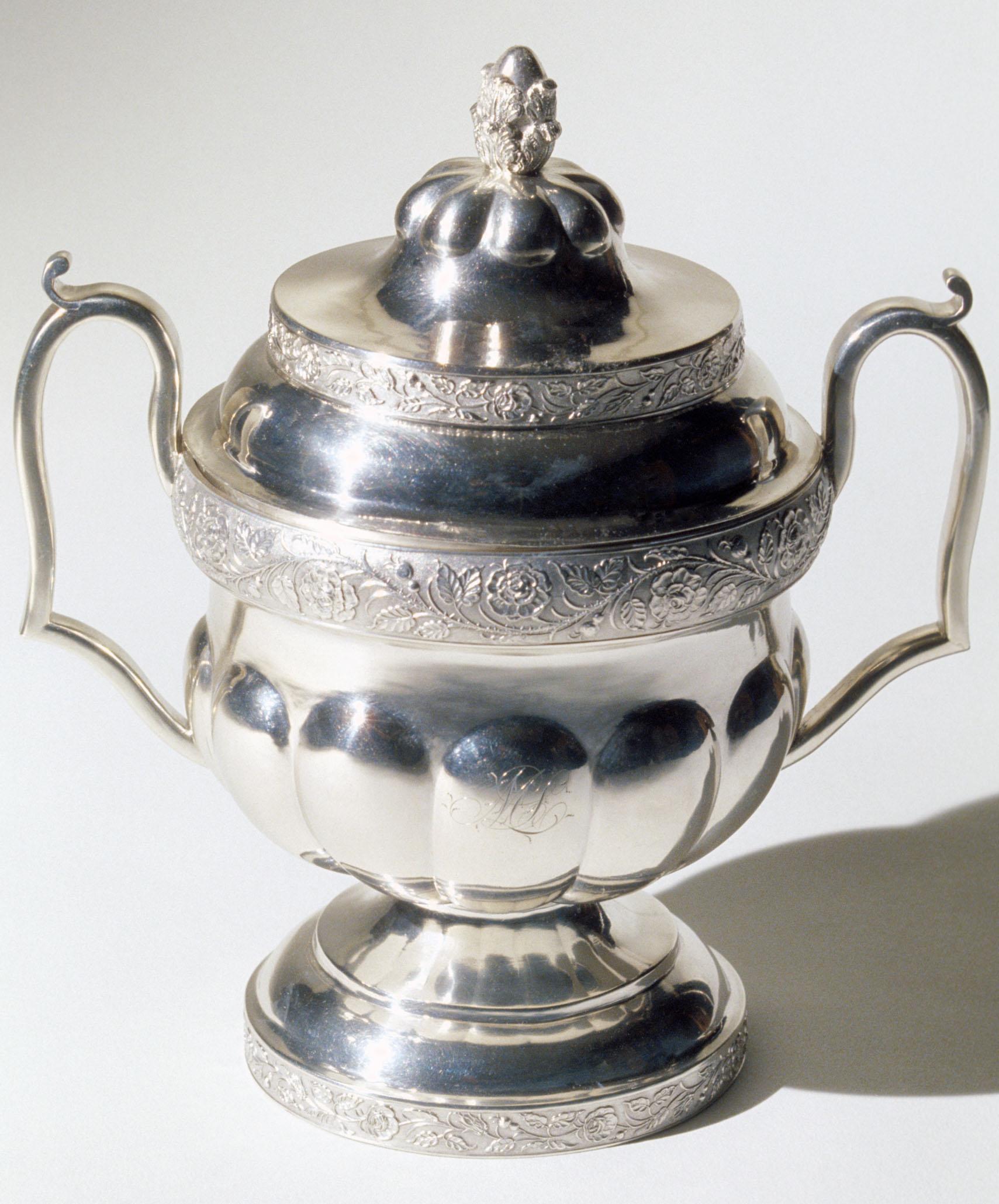 1967.0103.003 A, B Sugar Bowl, view 1
