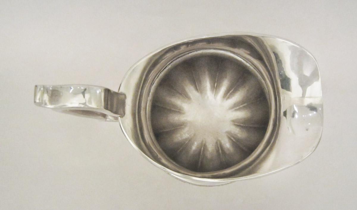 1967.0103.005 Cream pot, interior