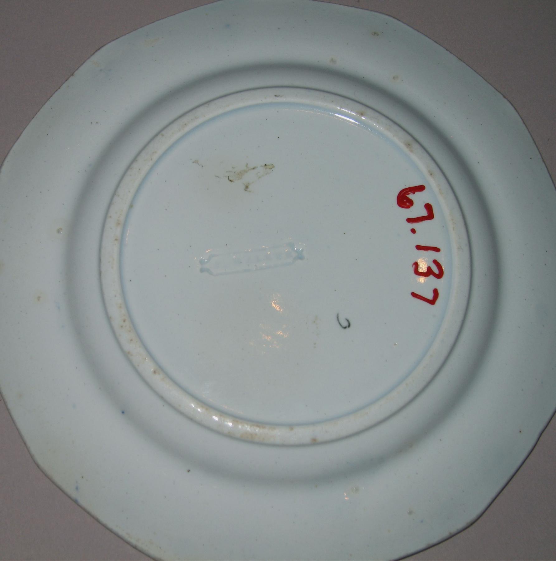 1967.0137 Spatterware plate (mark)