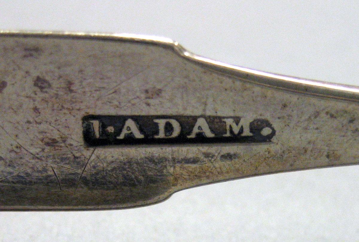 1967.0169 Silver Tongs mark 2