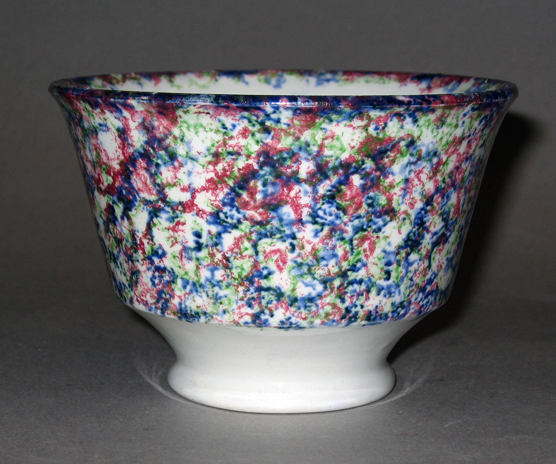 1967.0196 A Spatterware teabowl