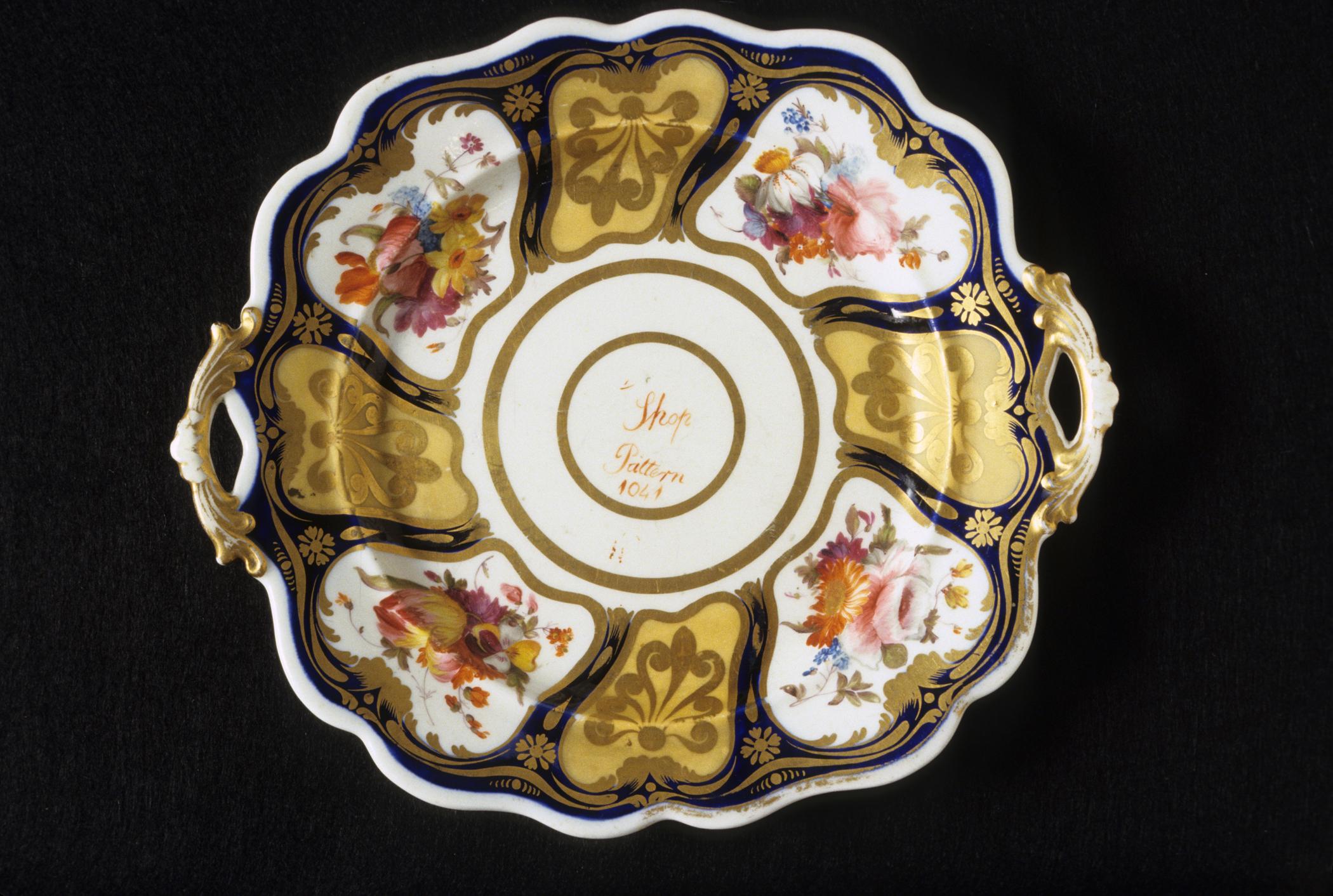 1967.0198 Soft-paste porcelain dish