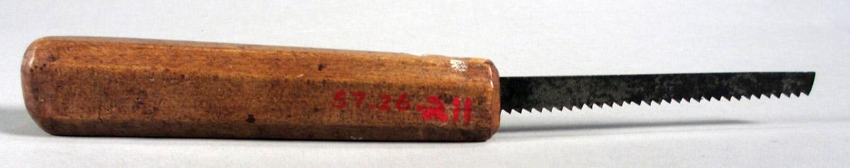 1957.0026.211 Keyhole saw, View 2